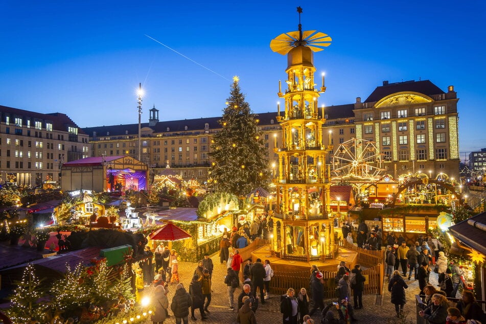 Bereits seit 2022 können die Weihnachtsmarkt-Händler mithilfe des Amts für Wirtschaftsförderung auf der Jobmesse kostenfrei nach Saisonkräften suchen.