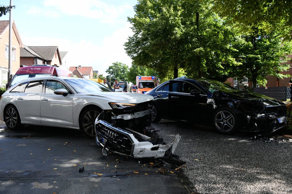 Durch den Unfall war der Schleswiger Damm komplett blockiert.