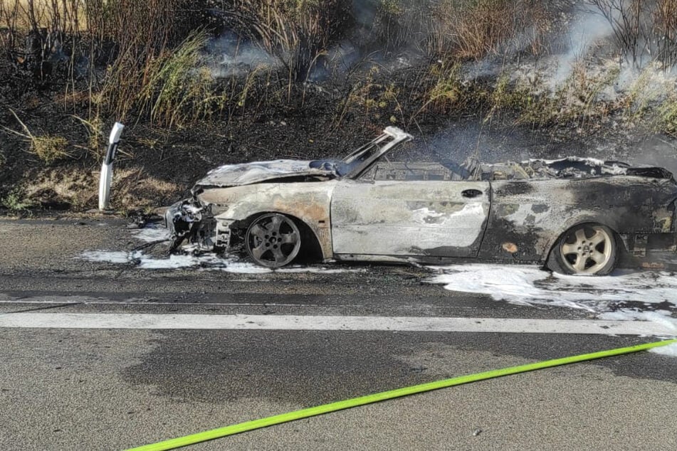 Unfall A3: Flammen schlagen plötzlich aus Auto: Fahrzeugbrand sorgt für kilometerlangen Stau auf der A3