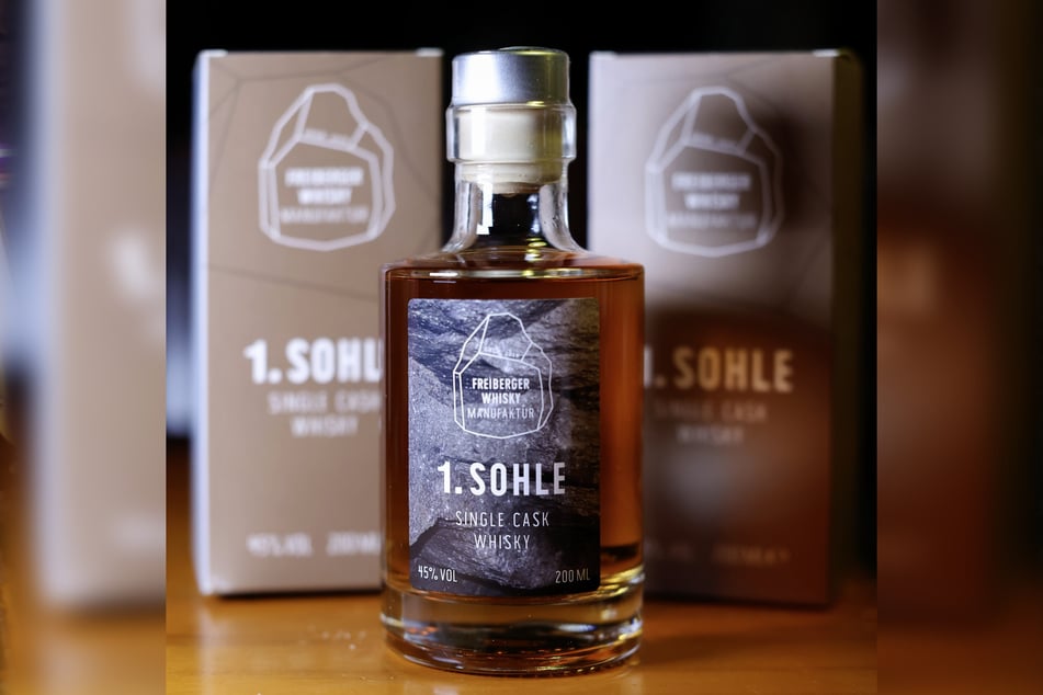 In dem Versuchsbergwerk, wo die "1. Sohle" reift, soll der Whisky bald nicht mehr nur drei, sondern fünf Jahre gelagert werden.