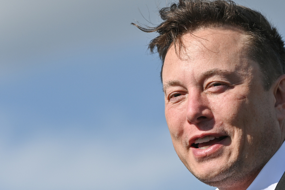 Elon Musk: Elon Musk macht ernst! Tech-Milliardär will Twitter kaufen