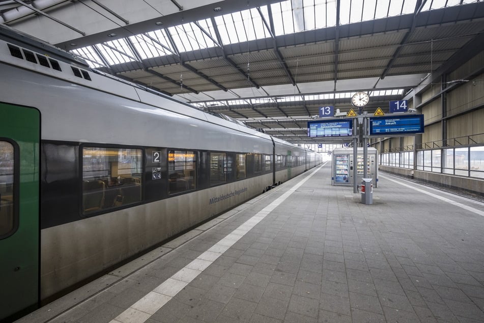 In und aus Richtung Zwickau ist das Zugfahren in dieser Woche alles andere als entspannt.