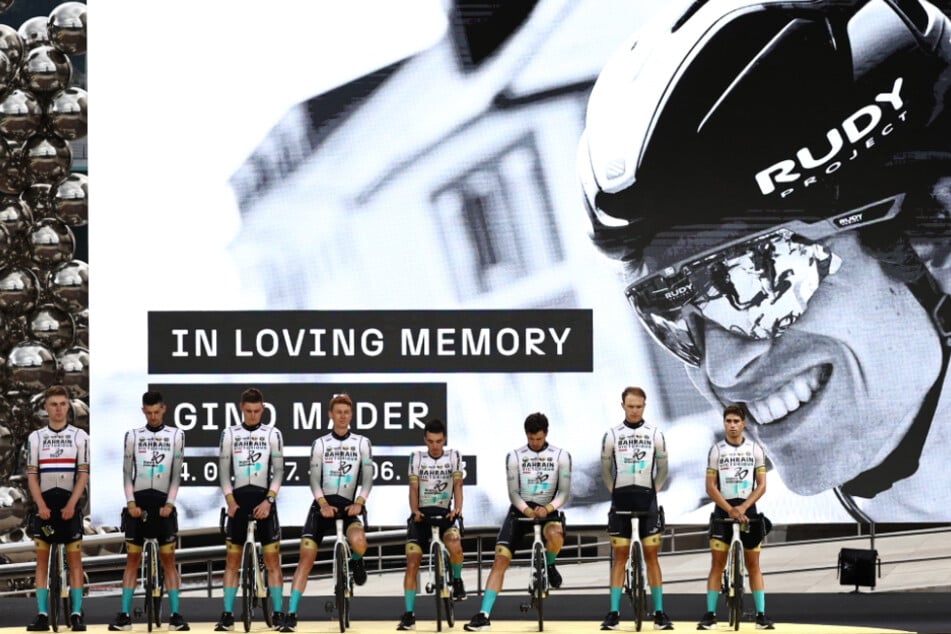 Bei der Teamvorstellung der Tour de France in Bilbao (Spanien) wurde Gino gedacht.