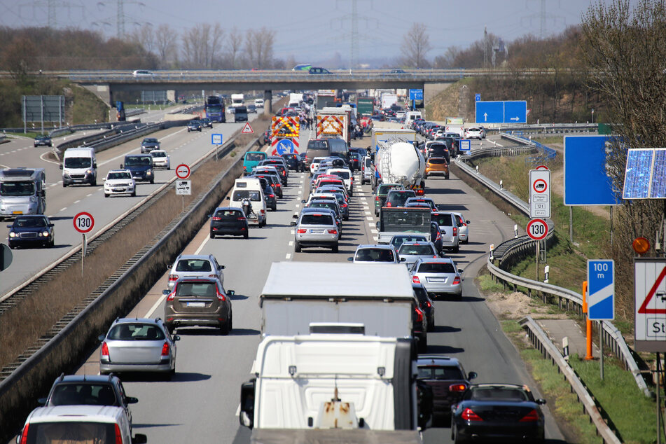 Bis zum 7. Juli müssen Autofahrer mit Behinderungen rechnen. (Symbolbild)