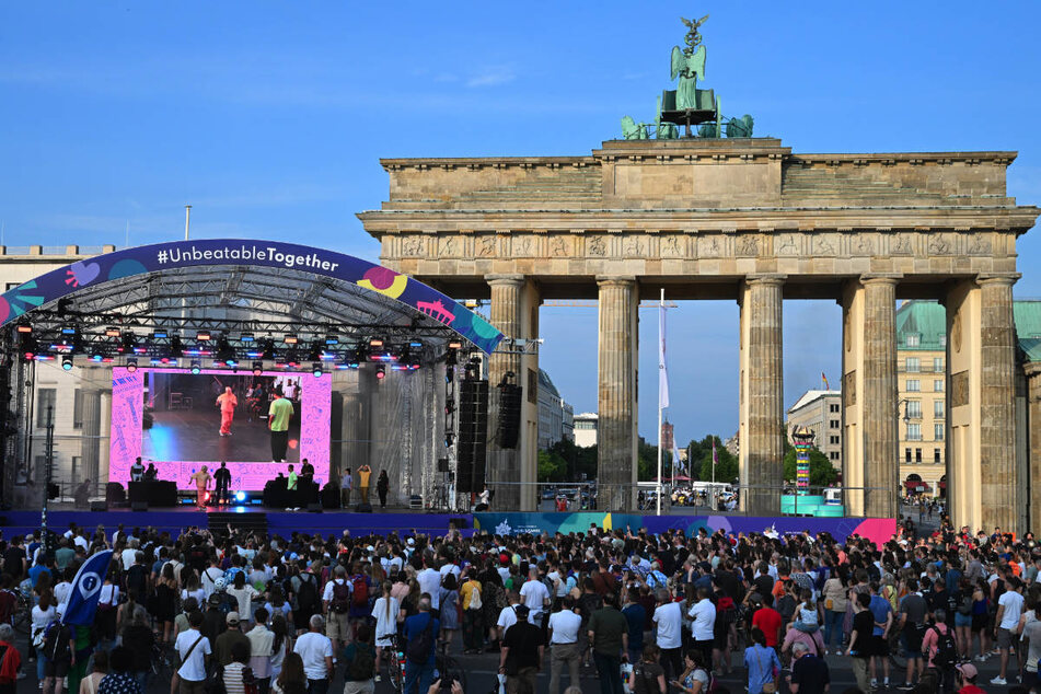 Auch in diesem Jahr soll es bei der Fete de la Musique wieder einen Breakdance-Contest am Brandenburger Tor geben - diesmal im Rahmen der EM vor dem Frankreich-Spiel. (Archivfoto)