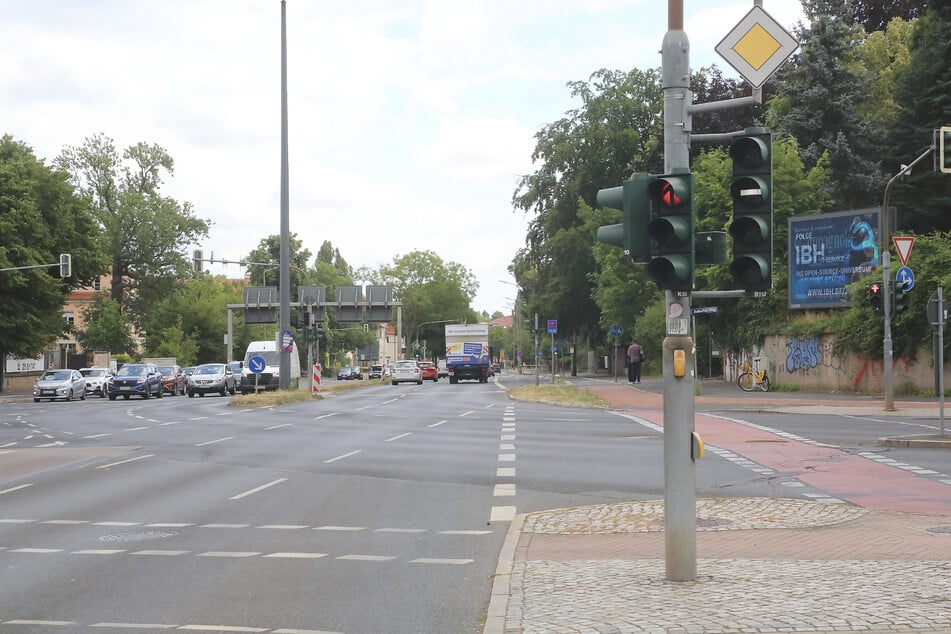 An dieser Kreuzung fuhren Streifenpolizisten hinter Maya B. und Adam R. hinterher.