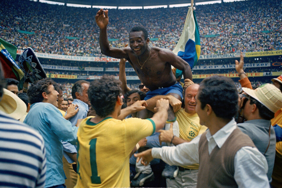 Ein Rekord für die Ewigkeit? Pelé holt sich den dritten WM-Titel.