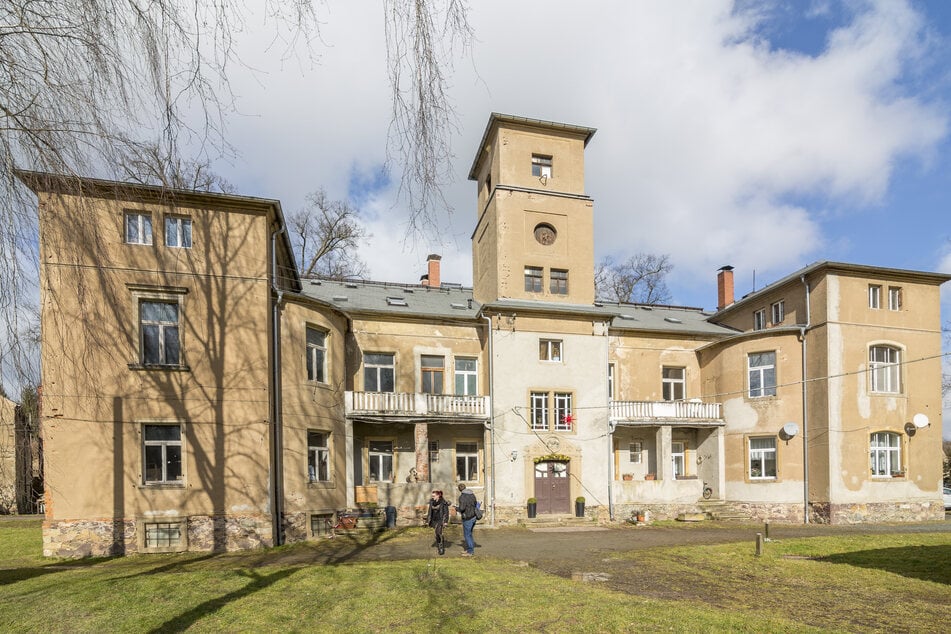 Auf Schloss Pinnewitz (Landkreis Meißen) lebt die Familie von Mandy Auerswald.