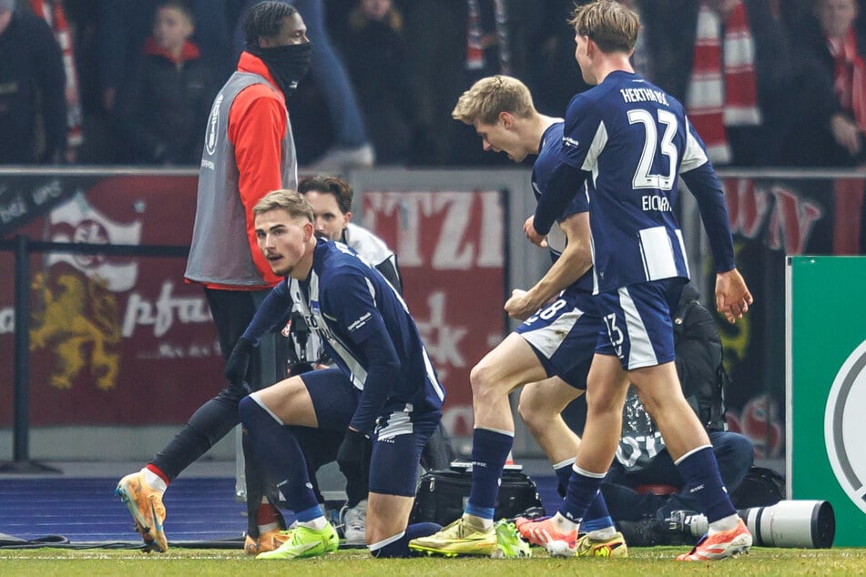 Marten Winkler (l.) ging vor dem Tor zum Glück nicht die Kraft aus.