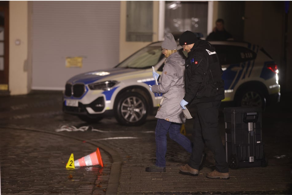 Die Polizei untersuchte anschließend den Tatort in Ansbach.