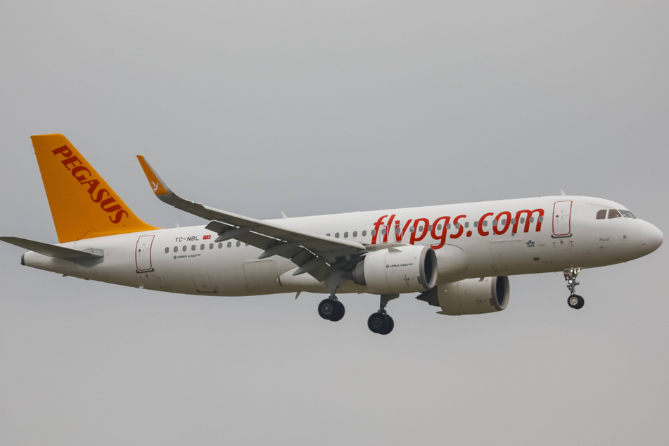 An Bord eines Airbus A320 von "Pegasus Airlines" gab es einen rätselhaften Todesfall. (Symbolbild)
