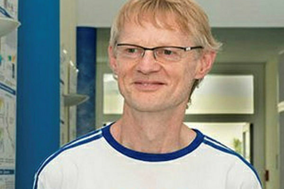 Atmosphären-Forscher Albert Ansmann (63) vom Leibniz-Institut (Tropos) beobachtet die Smog-Wolke über Leipzig.