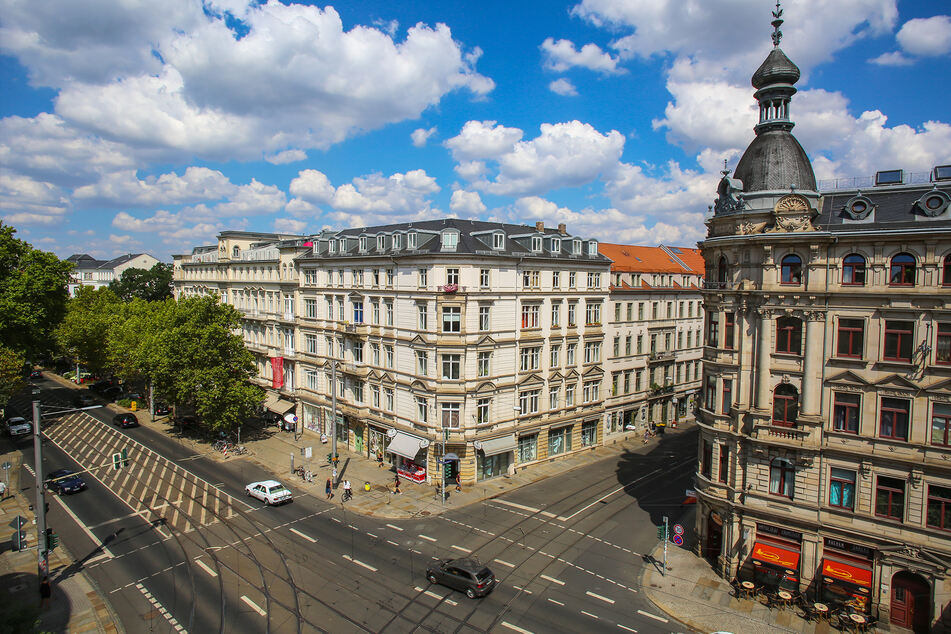 An der Haltestelle "Bautzner/Rothenburger Straße" an der gleichnamigen Kreuzung stieg der unbekannte Täter ein.