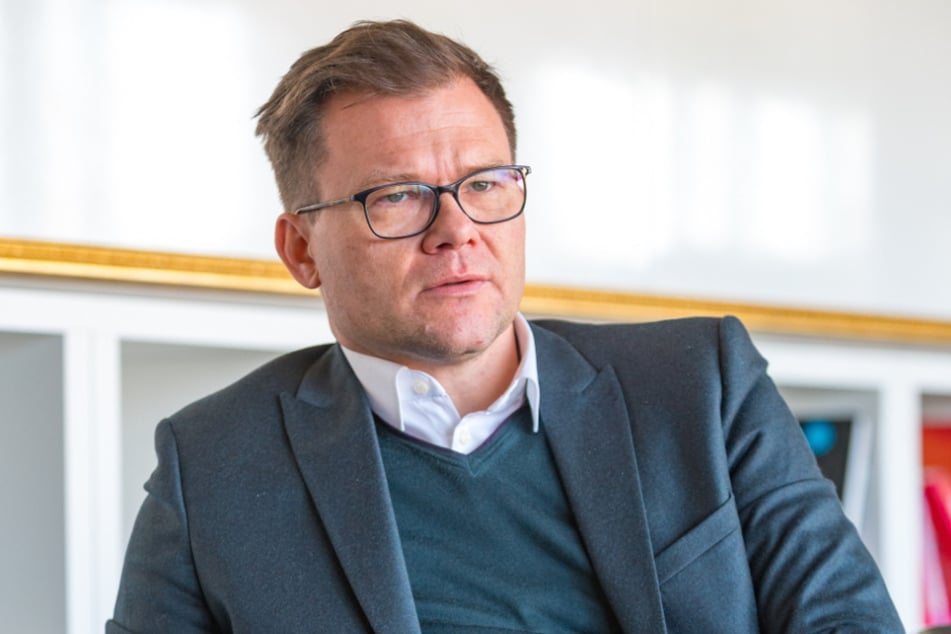 Ostbeauftragter Carsten Schneider (46, SPD) will sich für den Wasserstoff-Forschungsstandort Chemnitz einsetzen.
