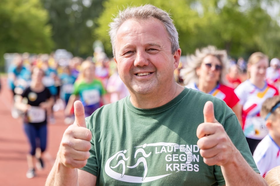 Ralf Porzig (56), Geschäftsführer der Sächsischen Krebsgesellschaft, freut sich über den Anmelderekord bei "Laufend gegen Krebs".