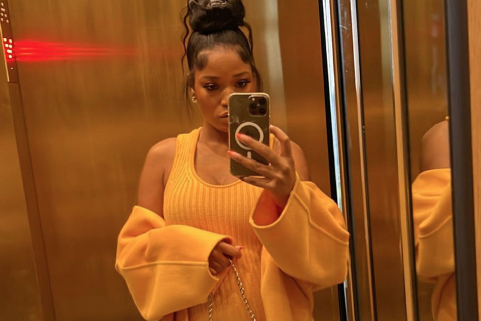 Keke Palmer stunned on Saturday Night Live last weekend by revealing her baby bump!