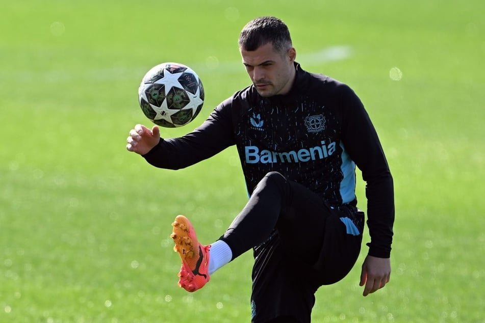 Geht er oder bleibt er? Die Zukunft von Führungsspieler Granit Xhaka (32) unterm Bayer-Kreuz ist nach wie vor ungewiss. (Archivbild)