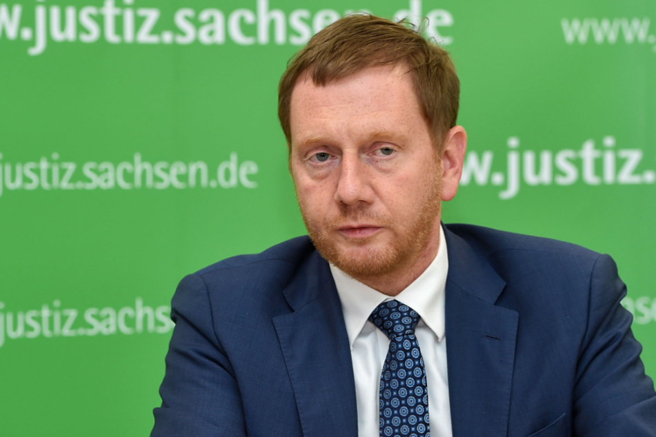 Berät heute in Berlin mit seinen Amtskollegen und der Kanzlerin über das weitere Vorgehen in Sachen Corona: MP Michael Kretschmer (45, CDU).
