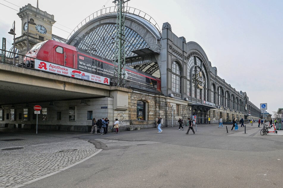 Vor dem Dresdner Hauptbahnhof kam es am Pfingstsonntag zu einem Streit zwischen zwei Jugendlichen. (Archivfoto)