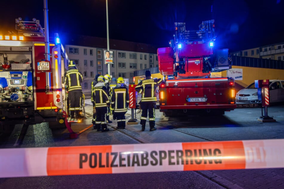 Die Thomas-Müntzer Straße musste voll gesperrt werden.