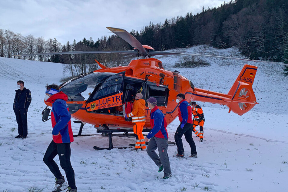 Mit dem Hubschrauber wurde das Kind in eine Klink gebracht.