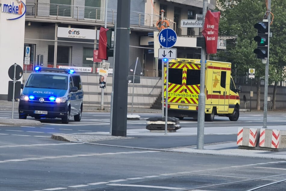 Chemnitz: Junger Mann in Chemnitz von Auto erfasst und schwer verletzt