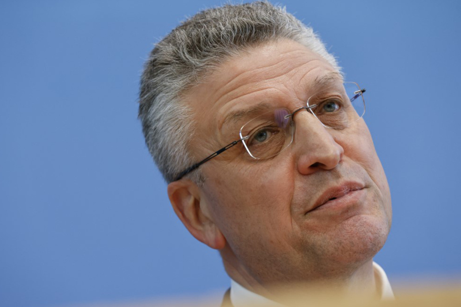 RKI-Chef Lothar Wieler (61) steht heftig in der Kritik. Nun wird öffentlich seine Entlassung gefordert.