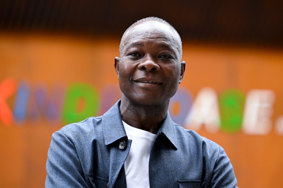 Der Stararchitekt Francis Kéré (61) schuf mit der neuen TUM-Kita einen außergewöhnlichen Spielraum.