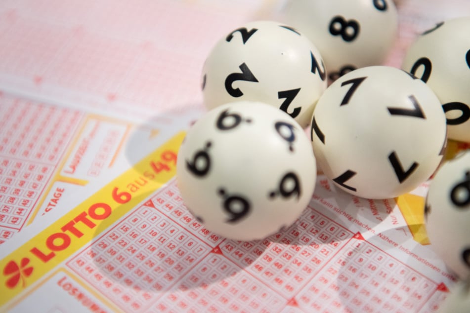 Sieben Richtige! Glückspilz aus dem Norden gewinnt Millionen-Summe im Lotto