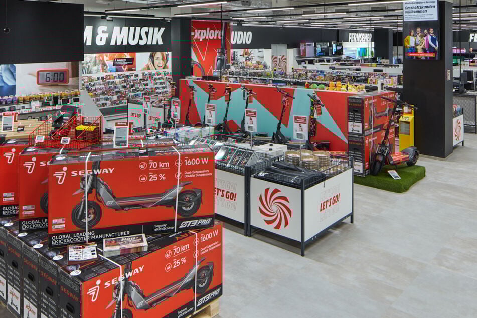 MediaMarkt im Rheinpark-Center feiert große Neueröffnung.