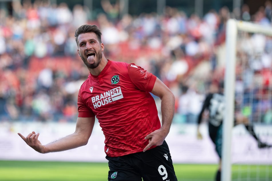 Hendrik Weydandt hört nach dieser Saison mit dem Fußballspielen auf.