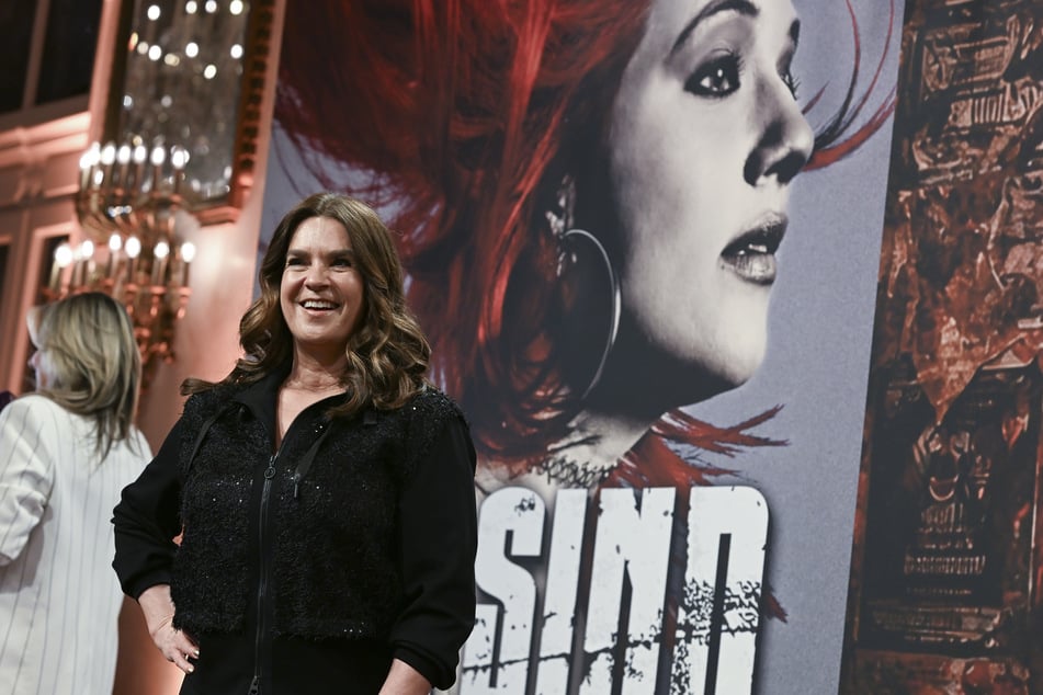 "Die Prinzessin auf dem Eis": Die frühere Eiskunstläuferin Katarina Witt (60) gehörte zu den Stargästen bei der Musical-Premiere.