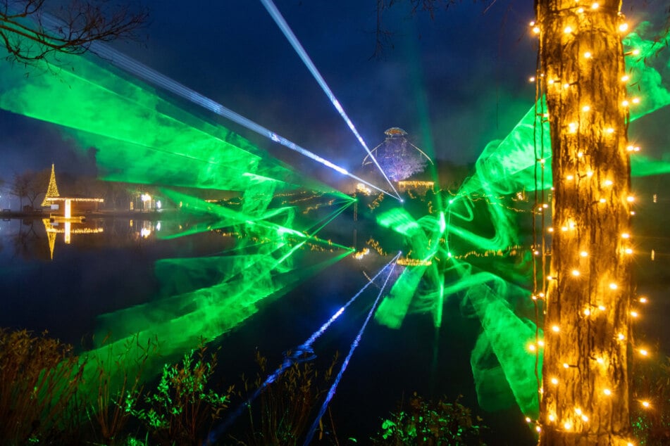 Eindrucksvolle Lichtattraktionen und eine Lasershow erwarten Euch im Sonnenlandpark.
