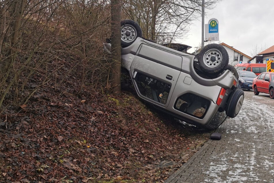 Mit diesem Suzuki haben sich die zwei Insassen überschlagen.