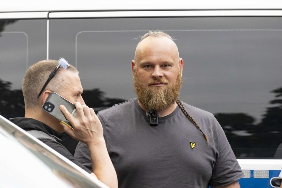 Für Max Schreiber (38, "Freie Sachsen") begann sein Ausflug mit einer Anzeige.