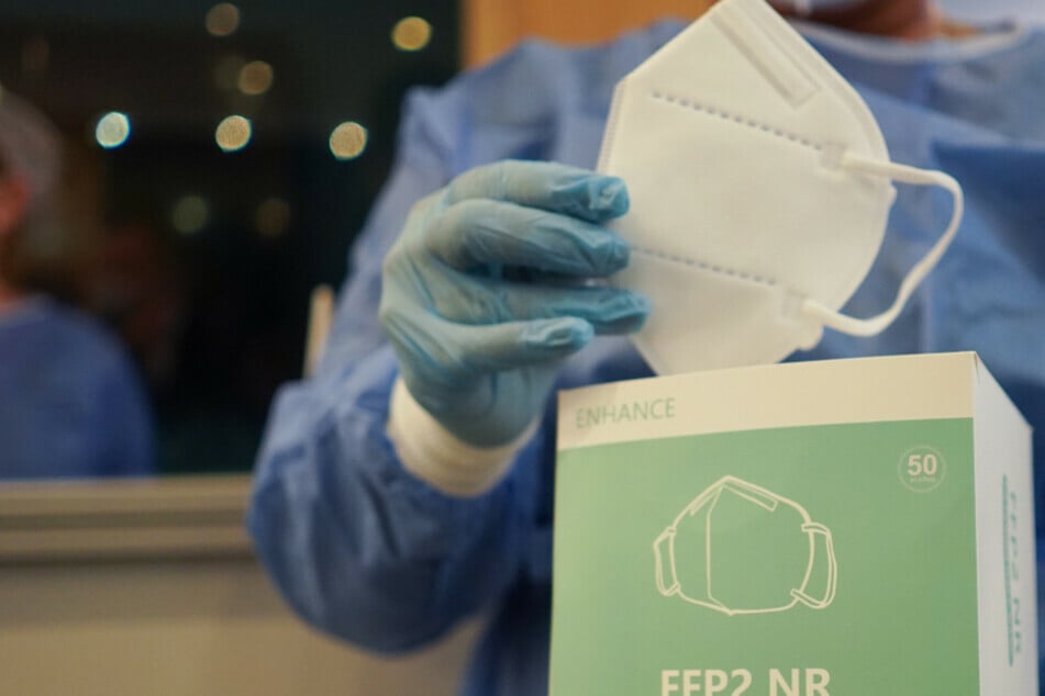 In München wurden 28.000 Masken ohne dem entsprechendem FFP2-Standard verteilt worden. (Symbolbild)