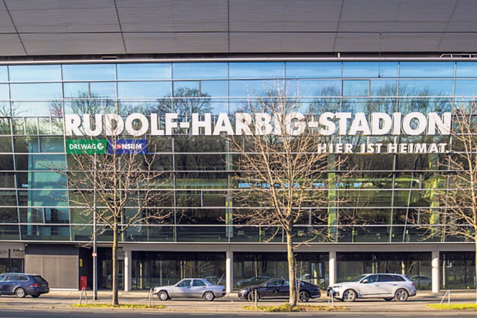 Im Stadtrat wird heute über einen drei Millionen Euro schweren Zuschuss für Dynamo Dresden beraten.