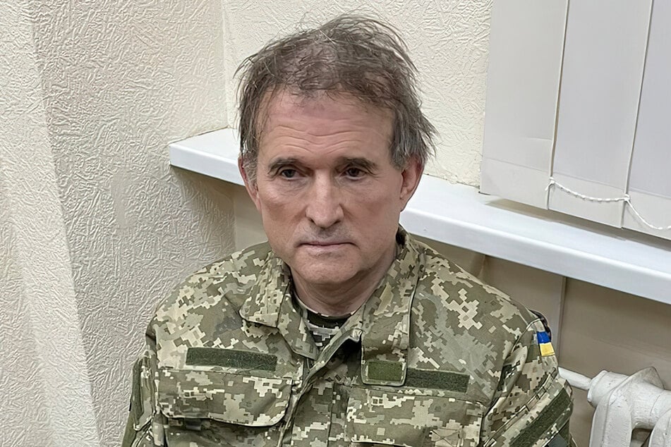 Der Oligarch Viktor Medwedtschuk (67) wurde im Rahmen eines Sondereinsatzes des ukrainischen Geheimdienstes SBU festgenommen. Wolodymyr Sleensky (44) schlug nun einen Austausch des Politikers gegen Ukrainer in russischer Kriegsgefangenschaft vor.