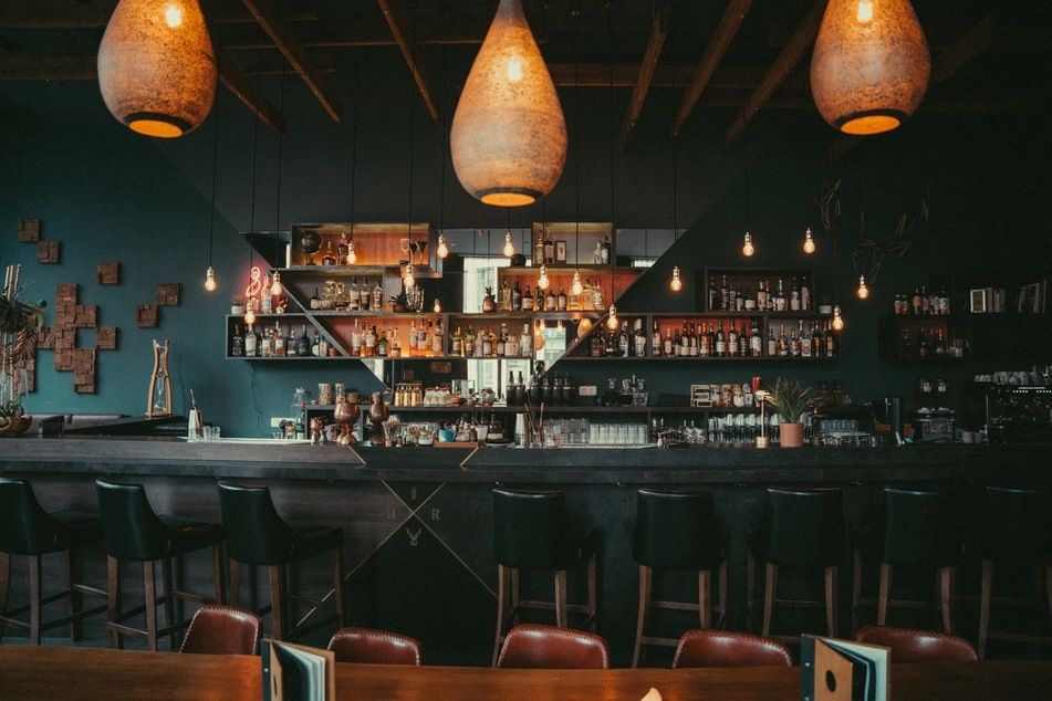 In der stilvollen und ebenso zwanglosen IMPERII Bar können die Gäste moderne Speise- und Getränkekultur erleben.