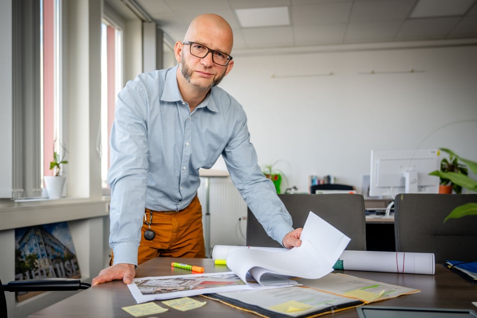 Von Juli 2022 bis jetzt war Kütter Leiter des Gebäudemanagements und Hochbau der Stadt Chemnitz.