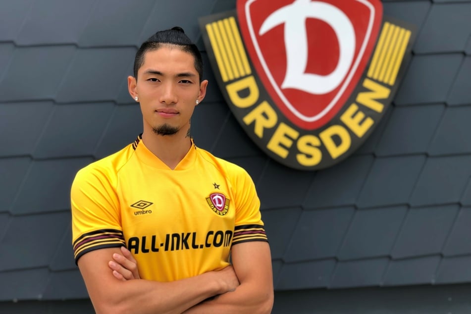 Kyu-Hyun Park (21) im Dress seines neuen Vereins Dynamo Dresden.