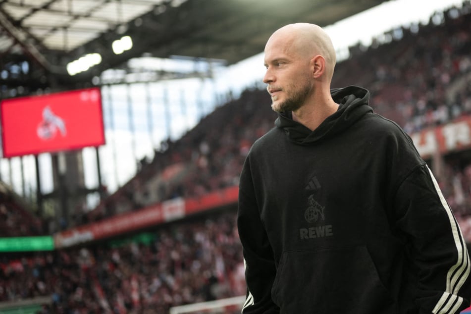 Trainer René Wagner (38) steht rund ums Geißbockheim offenbar gewaltig unter Druck.