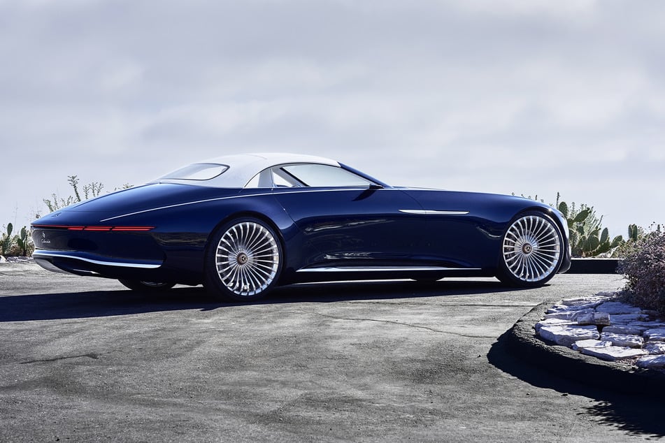 Mit dem Heck in "Boat-Tail"-Form erinnert das Vision Mercedes-Maybach 6 Cabriolet an eine Luxusyacht.