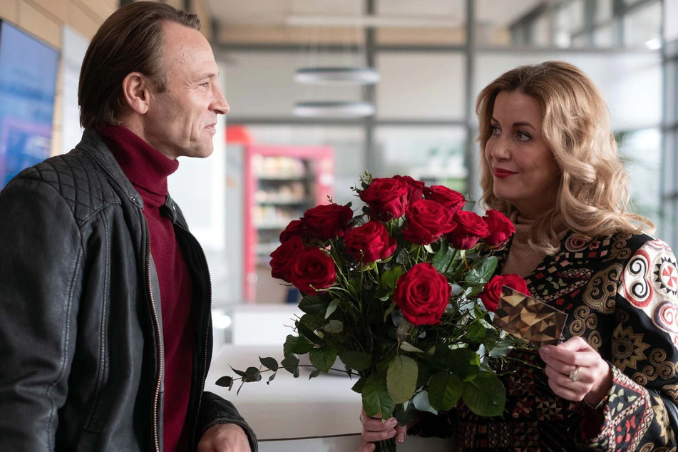 "In aller Freundschaft" wird wieder gedreht: So ungewohnt sind die Tage am Set