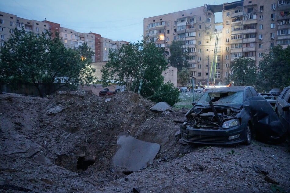 Aus mehreren ukrainischen Stadtteilen wurden heftige Einschläge gemeldet.