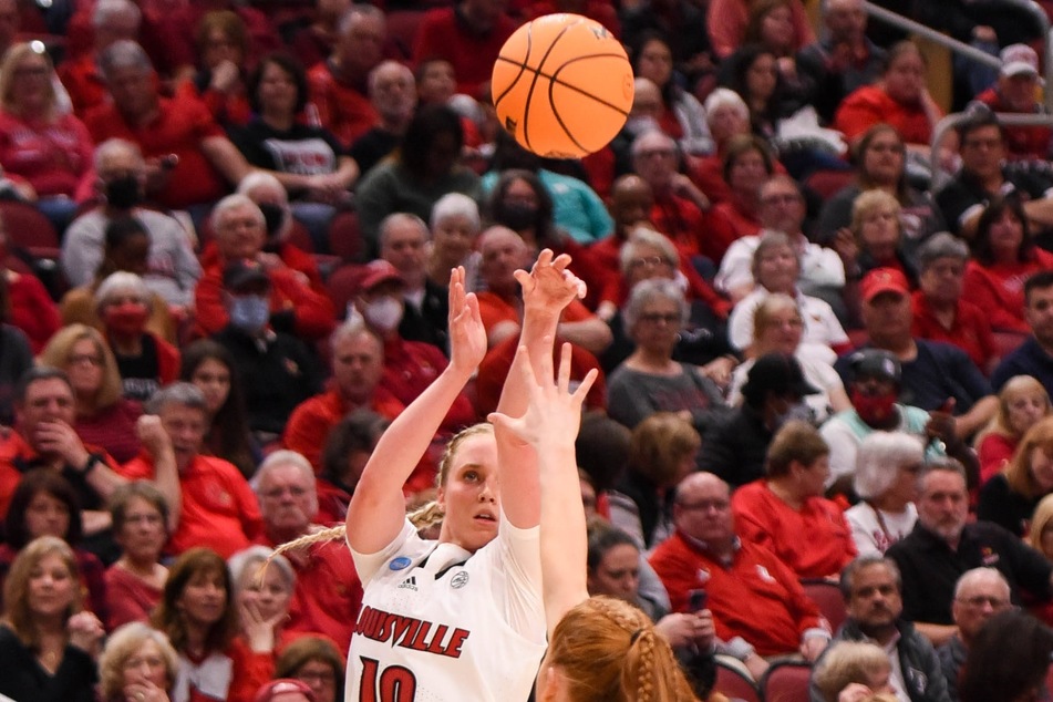 Louisville guard Hailey Van Lith led all scorers with 20 points against Albany.