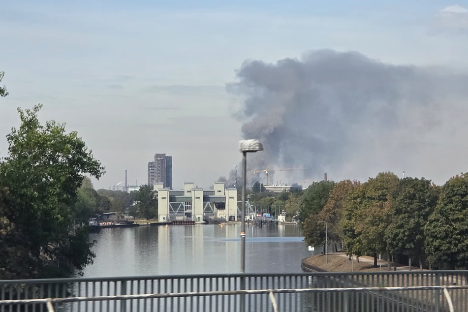 Der Rauch war kilometerweit sichtbar.