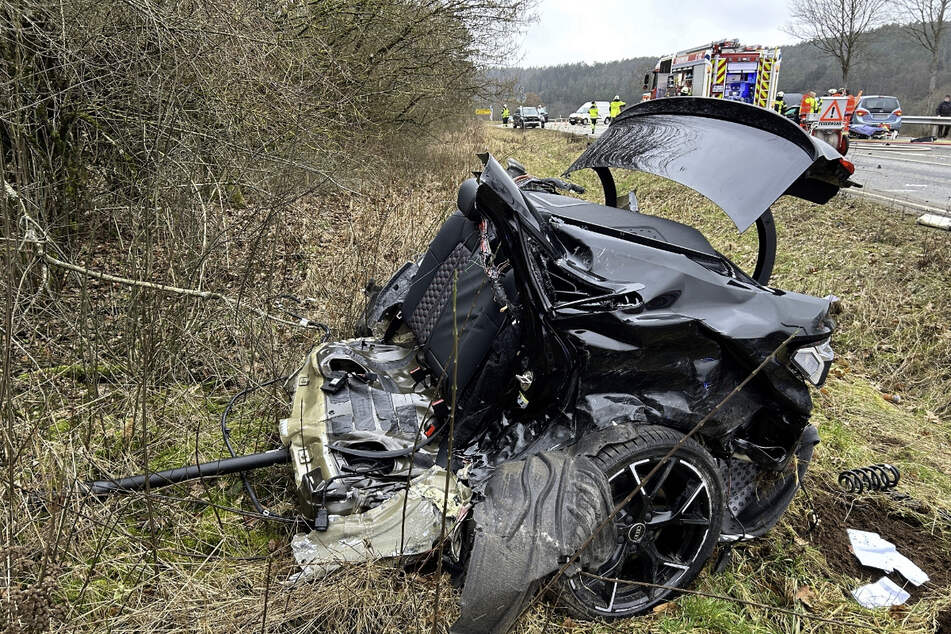 Das Heck des Audis: Der Wagen war bei dem Crash in zwei Hälften gerissen worden.