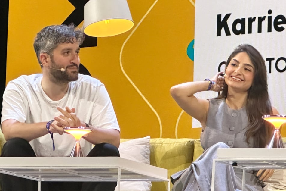 Ischtar Isik (29) und Ex-Y-Titty-Mitglied Oğuz Yilmaz (34, r.) sprachen über ihre Anfänge und Entwicklungen auf YouTube.