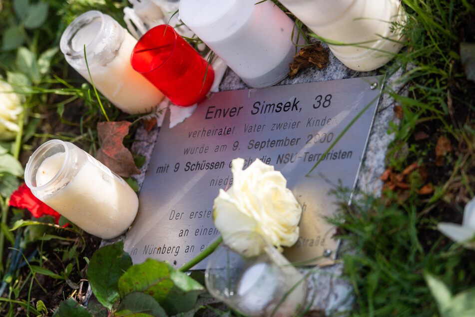In Zwickau erinnern Steintafeln an die NSU-Opfer.